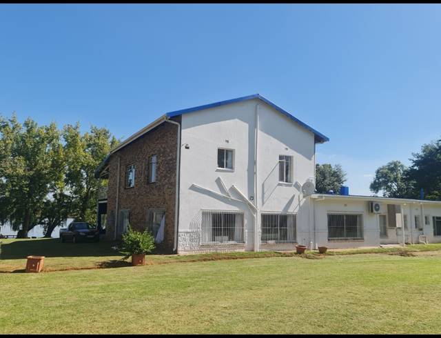 2HA FARM FOR SALE IN KAALPLAATS